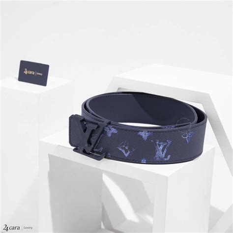 Products by Louis Vuitton: LV Shape 40mm Reversible Belt